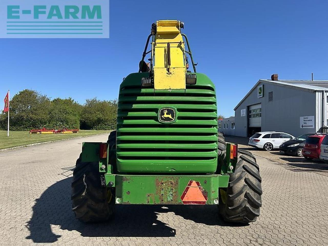 John Deere 7400 - Forage harvester: picture 2 John Deere 7400 - Forage harvester: picture 2