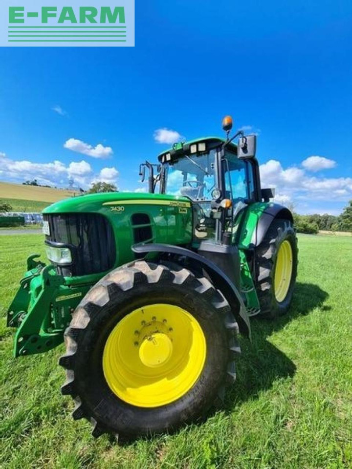 John Deere 7430 - Farm tractor: picture 3 John Deere 7430 - Farm tractor: picture 3