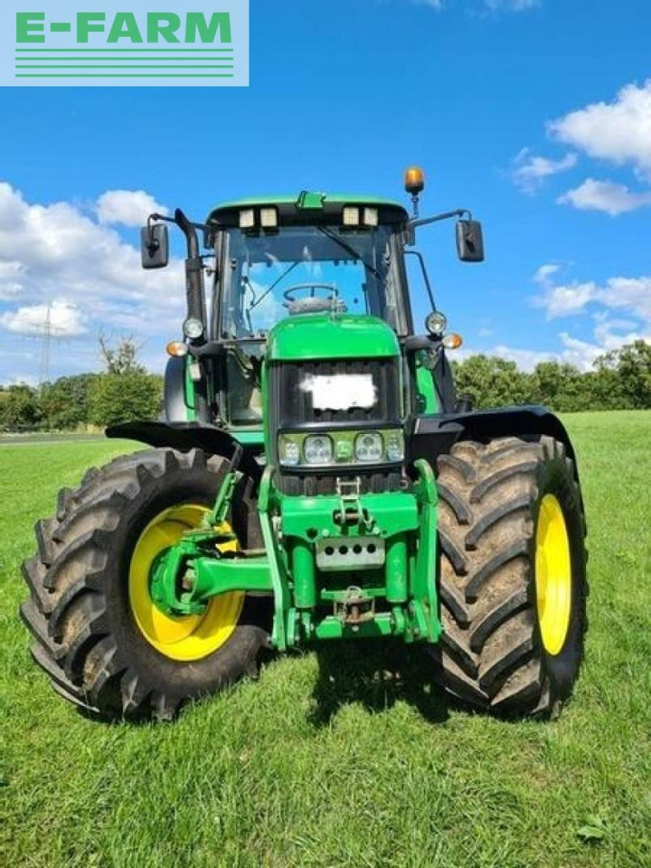 John Deere 7430 - Farm tractor: picture 2 John Deere 7430 - Farm tractor: picture 2