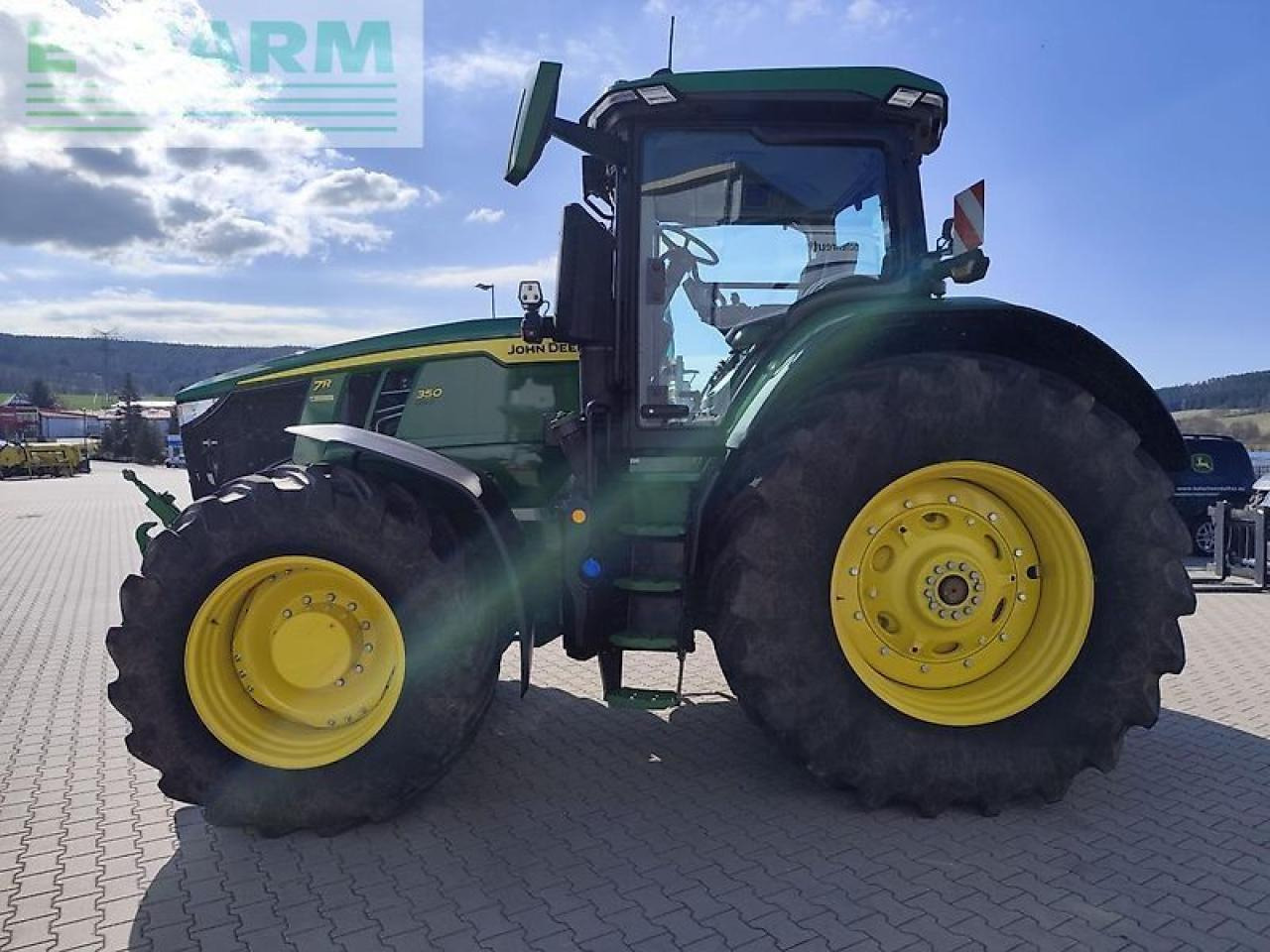 John Deere 7r 350 - Farm tractor: picture 4 John Deere 7r 350 - Farm tractor: picture 4