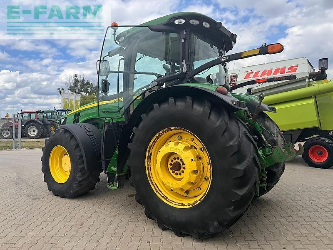 John Deere 8270r - Farm tractor: picture 5 John Deere 8270r - Farm tractor: picture 5