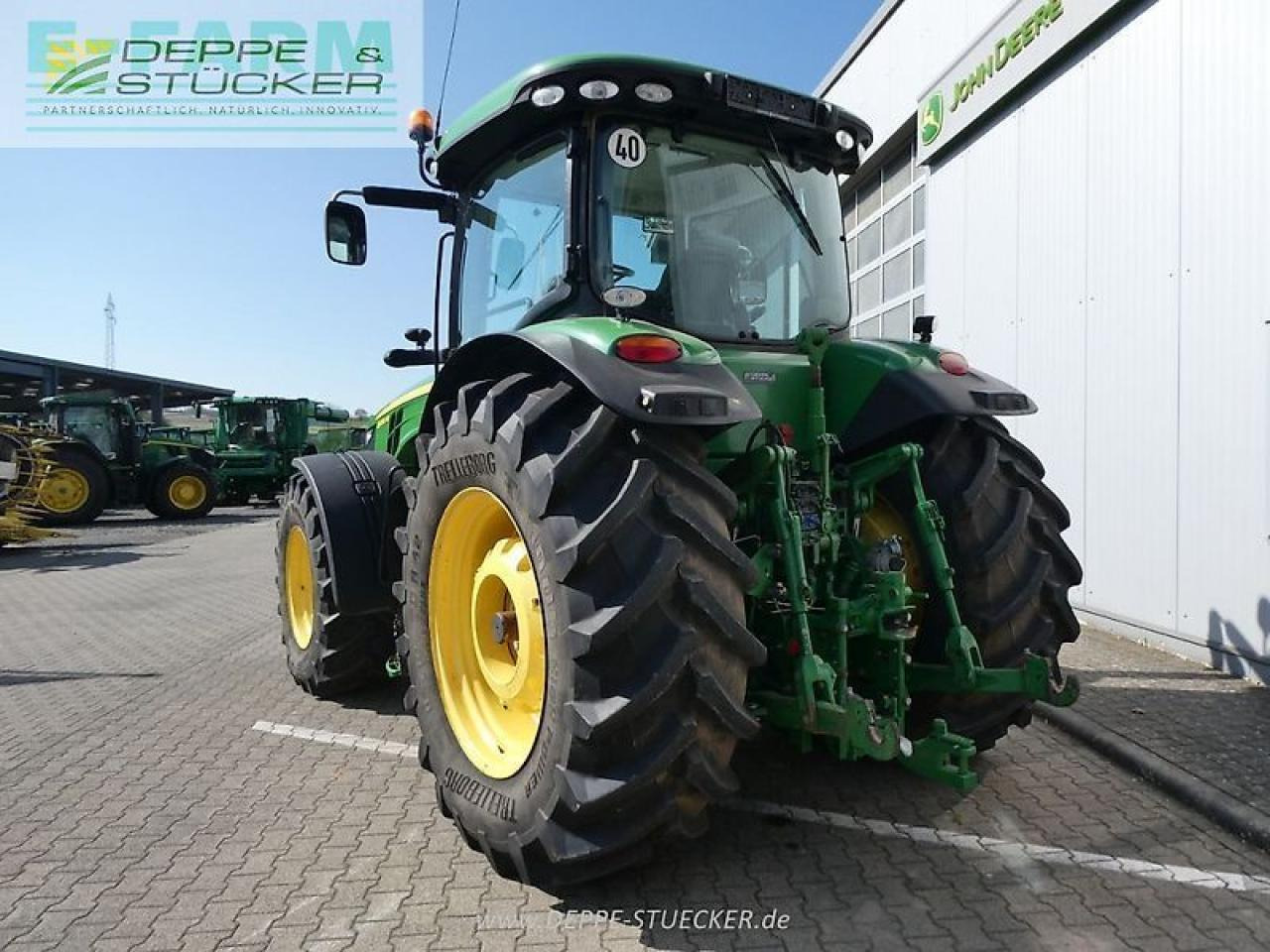 John Deere 8285r - Farm tractor: picture 4 John Deere 8285r - Farm tractor: picture 4