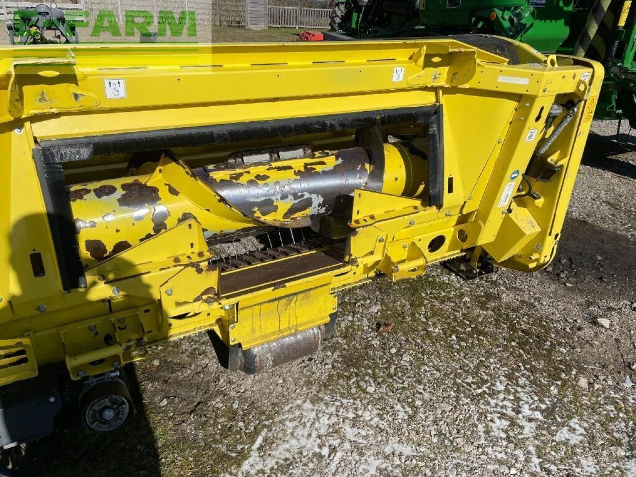 Forage harvester John Deere 8300: picture 24