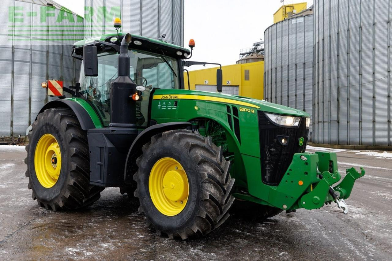 John Deere 8370R - Farm tractor: picture 1 John Deere 8370R - Farm tractor: picture 1