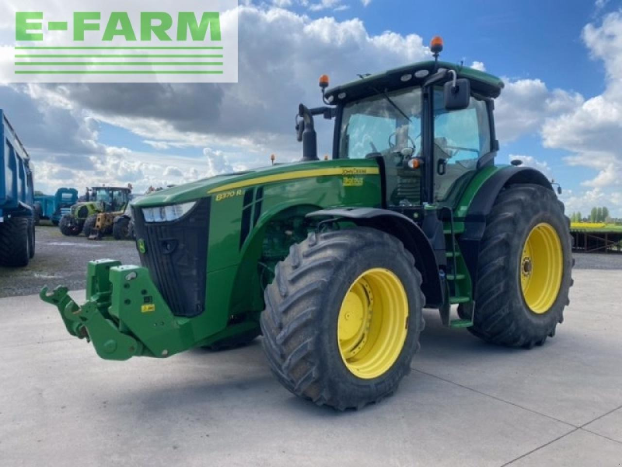 John Deere 8370r - Farm tractor: picture 1 John Deere 8370r - Farm tractor: picture 1