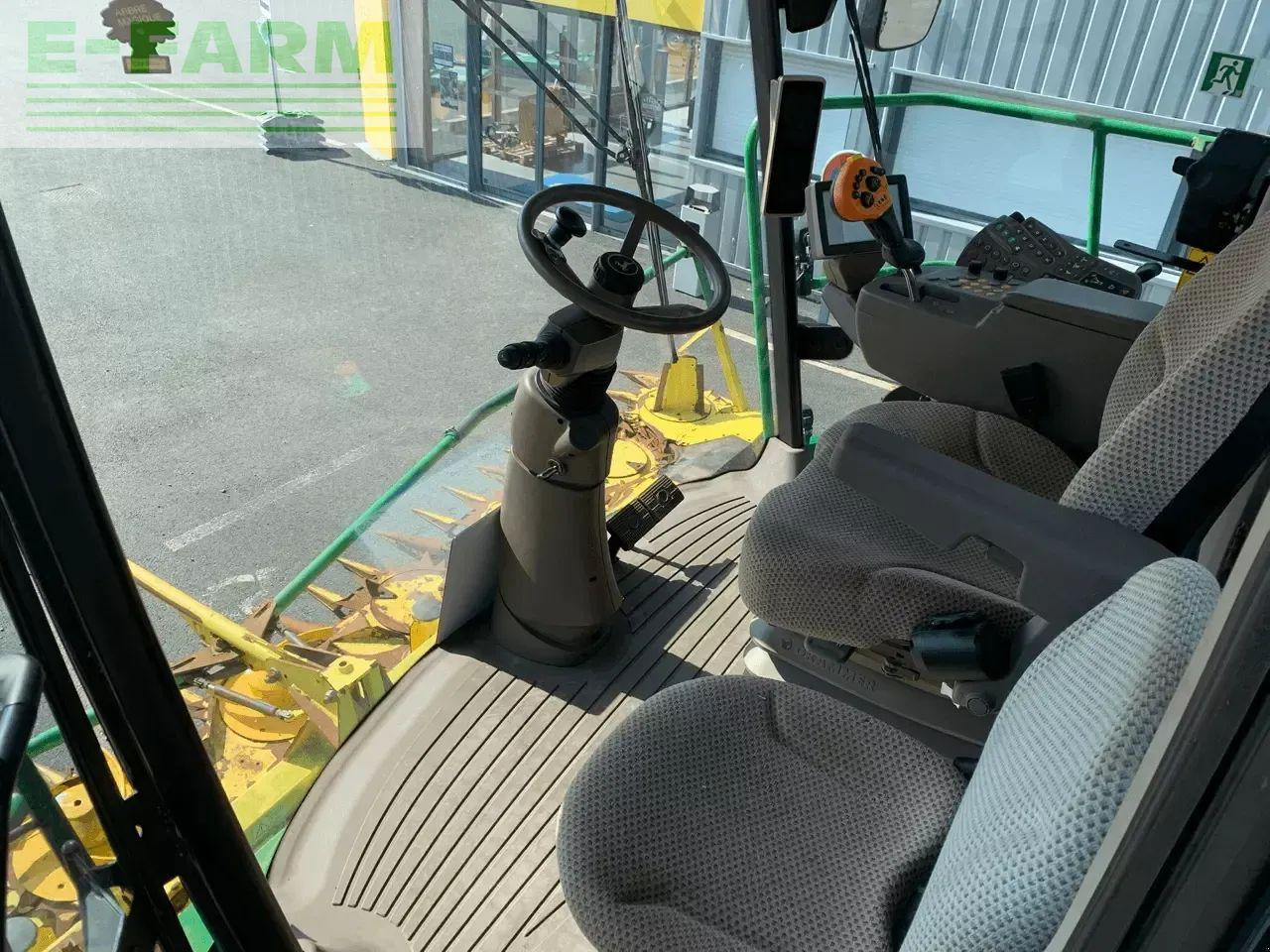 John Deere 8600 - Forage harvester: picture 2 John Deere 8600 - Forage harvester: picture 2