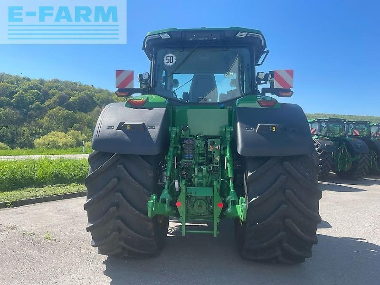 John Deere 8r370 / 8r 370 - Farm tractor: picture 4 John Deere 8r370 / 8r 370 - Farm tractor: picture 4