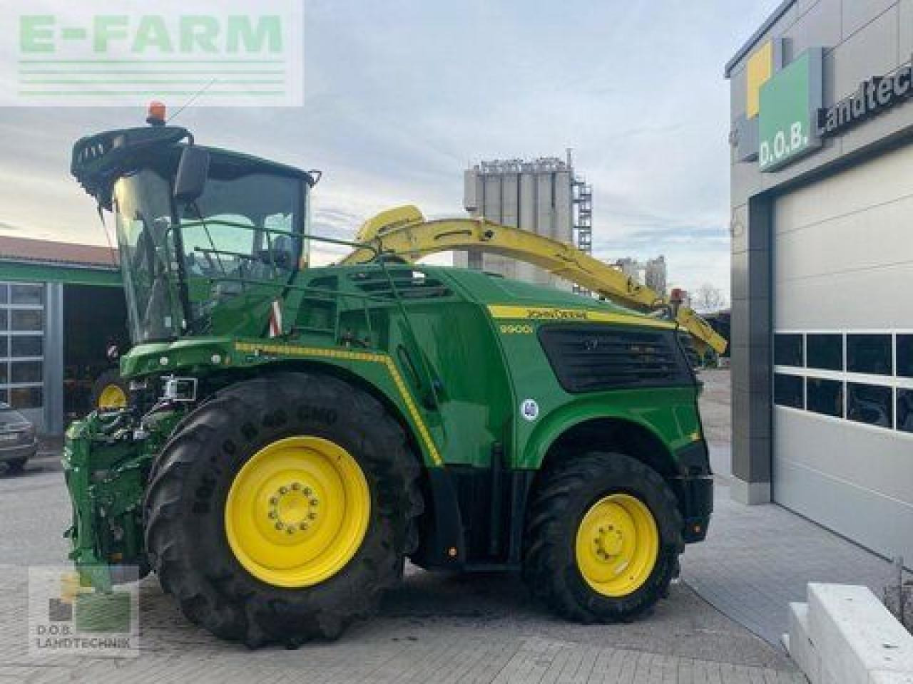 John Deere 9900 i - Forage harvester: picture 4 John Deere 9900 i - Forage harvester: picture 4