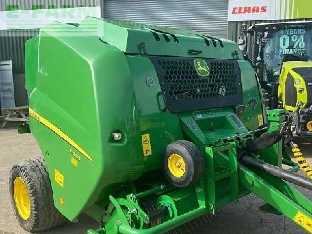 John Deere F440M - Square baler: picture 1 John Deere F440M - Square baler: picture 1