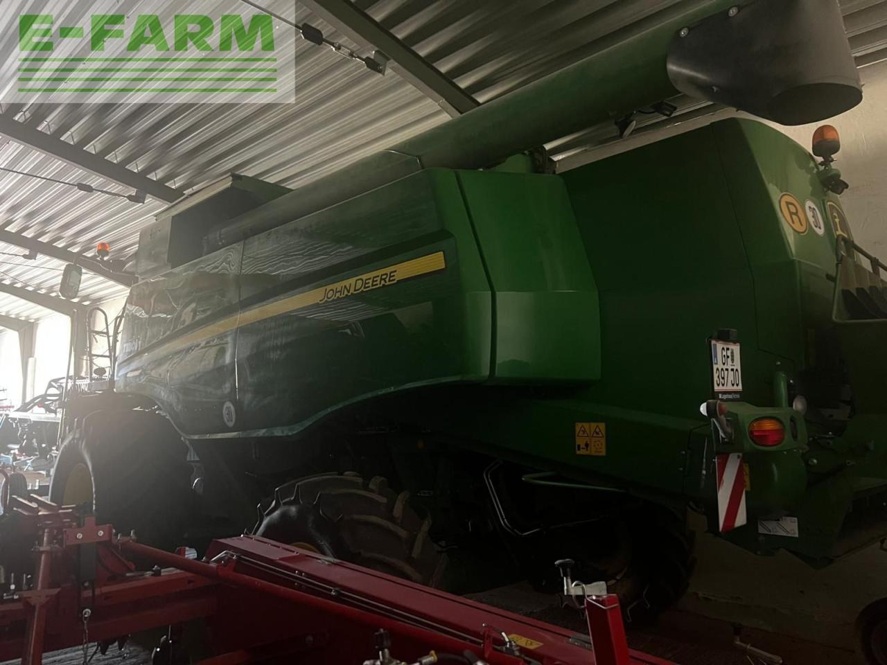 John Deere T550 - Combine harvester: picture 2 John Deere T550 - Combine harvester: picture 2