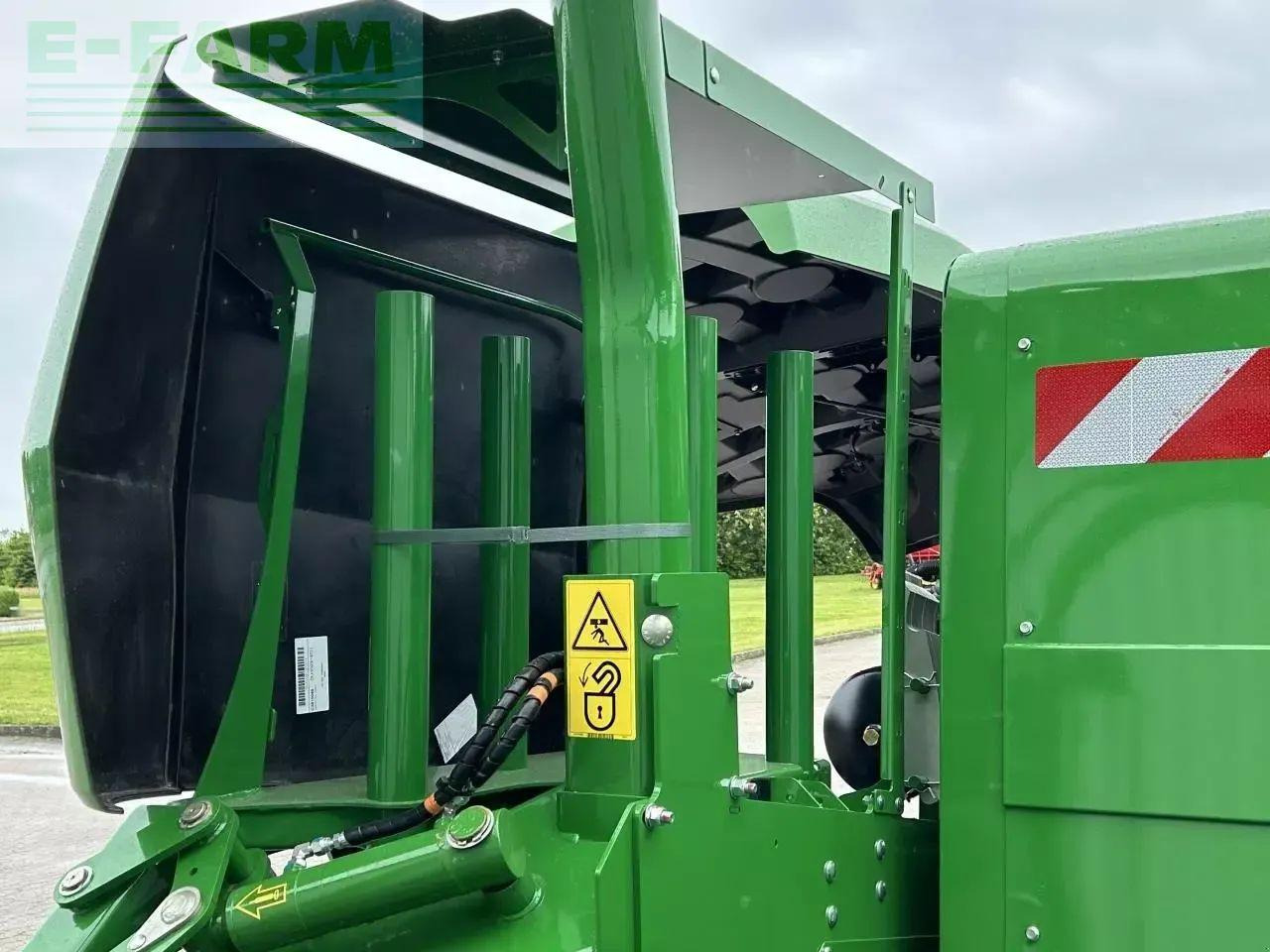 John Deere c441r - Square baler: picture 4 John Deere c441r - Square baler: picture 4