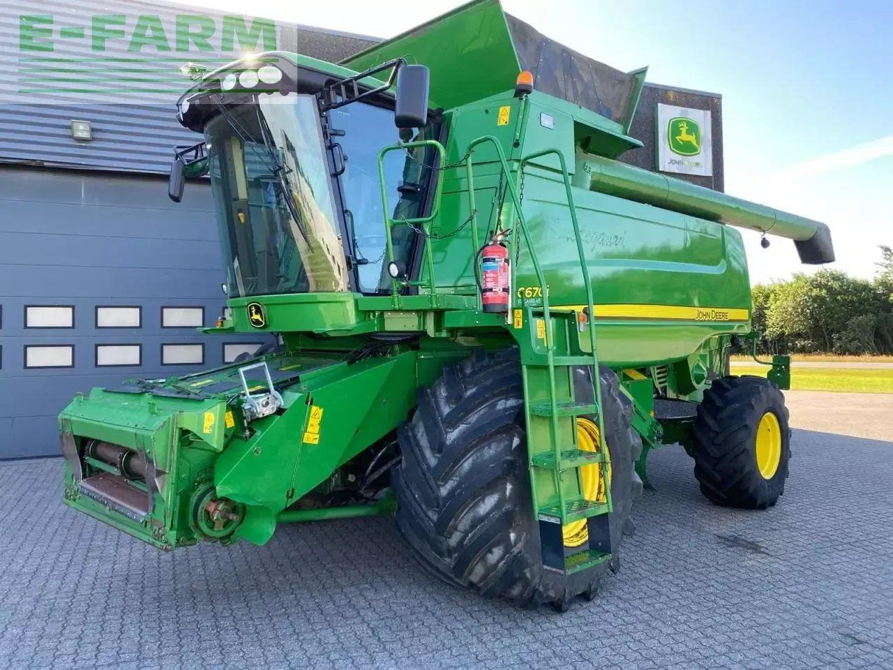 John Deere c670 - Combine harvester: picture 1 John Deere c670 - Combine harvester: picture 1