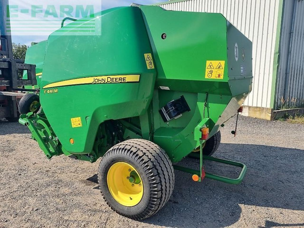 John Deere f441m - Square baler: picture 3 John Deere f441m - Square baler: picture 3