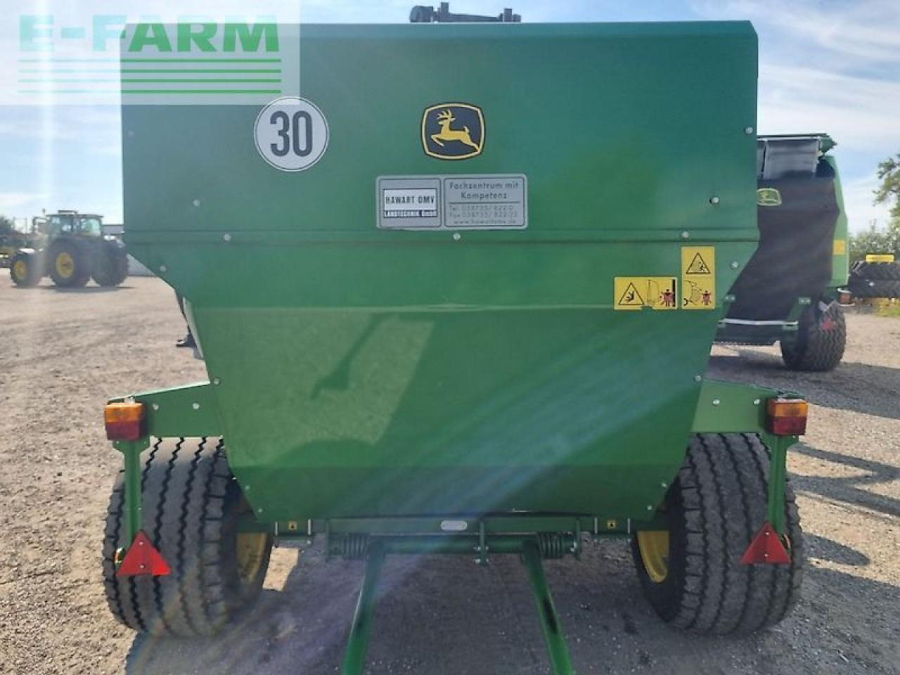 John Deere f441m - Square baler: picture 4 John Deere f441m - Square baler: picture 4
