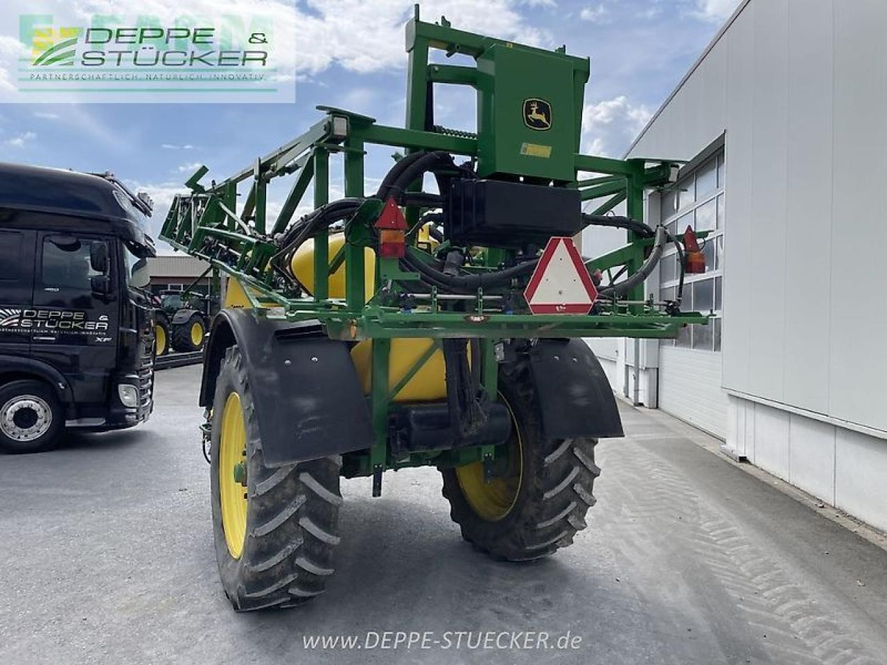 John Deere m740i (my14) - Trailed sprayer: picture 3 John Deere m740i (my14) - Trailed sprayer: picture 3