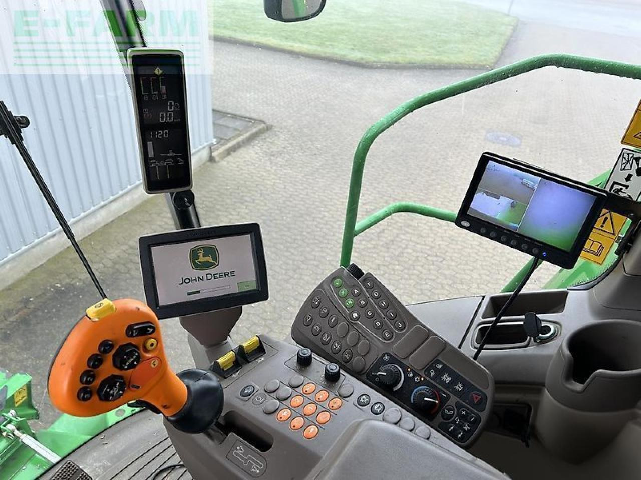 John Deere s690 - Combine harvester: picture 4 John Deere s690 - Combine harvester: picture 4