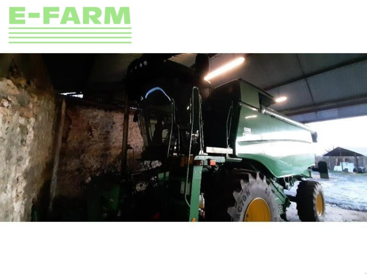 John Deere t550 - Combine harvester: picture 1 John Deere t550 - Combine harvester: picture 1