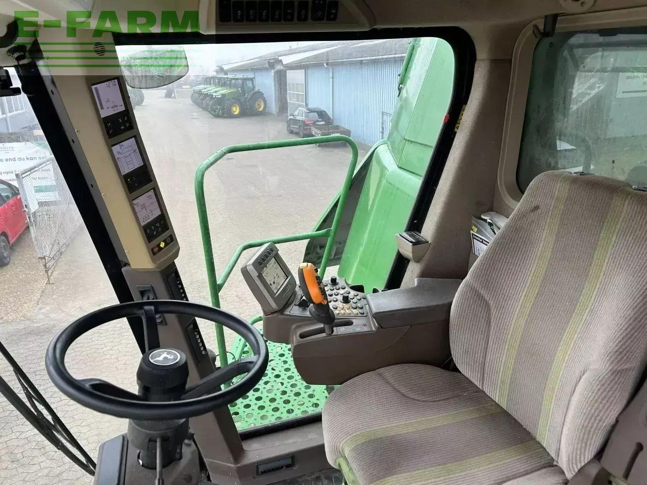 John Deere t660 - Combine harvester: picture 3 John Deere t660 - Combine harvester: picture 3