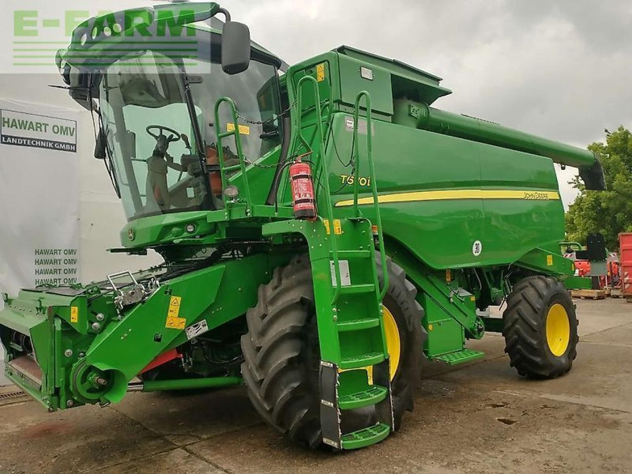 John Deere t670 - Combine harvester: picture 1 John Deere t670 - Combine harvester: picture 1