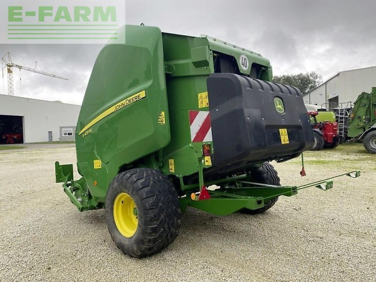 John Deere v 451 pm - Square baler: picture 5 John Deere v 451 pm - Square baler: picture 5