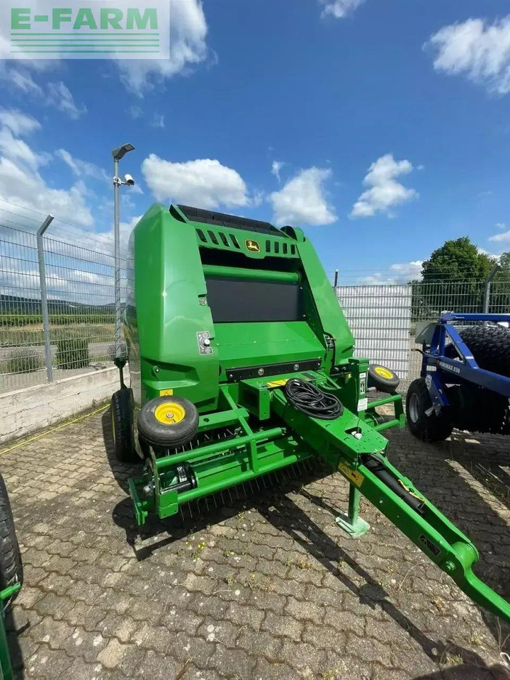 John Deere v451g - Square baler: picture 3 John Deere v451g - Square baler: picture 3