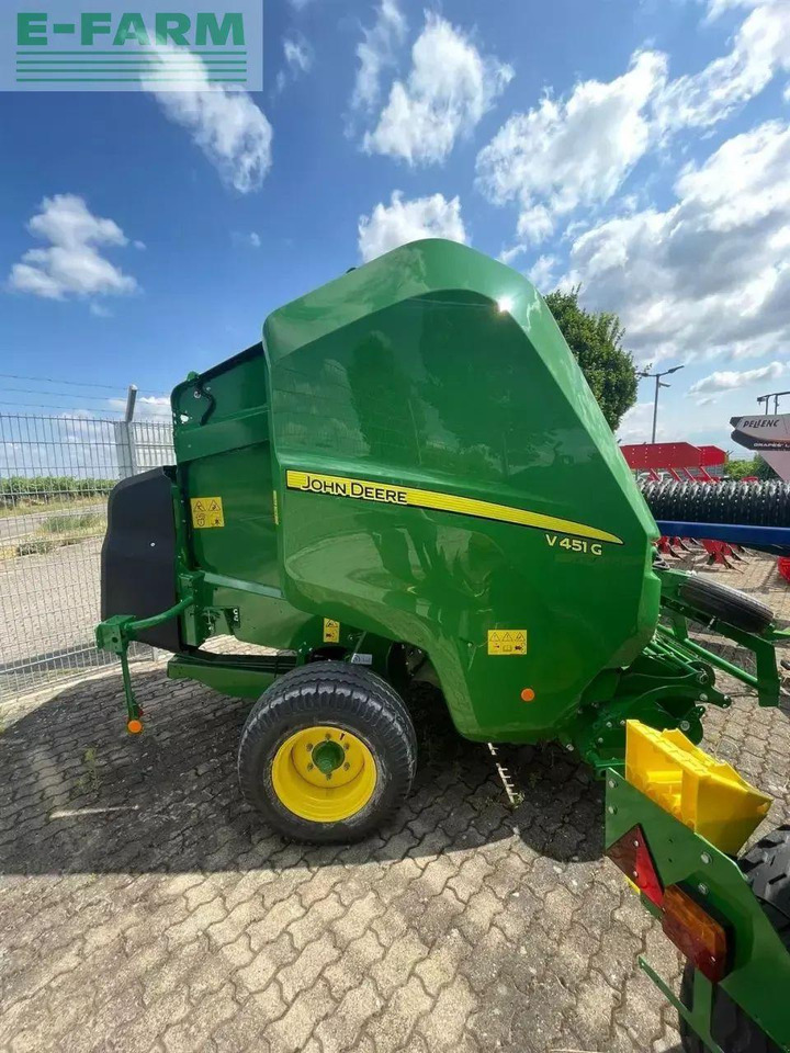 John Deere v451g - Square baler: picture 2 John Deere v451g - Square baler: picture 2