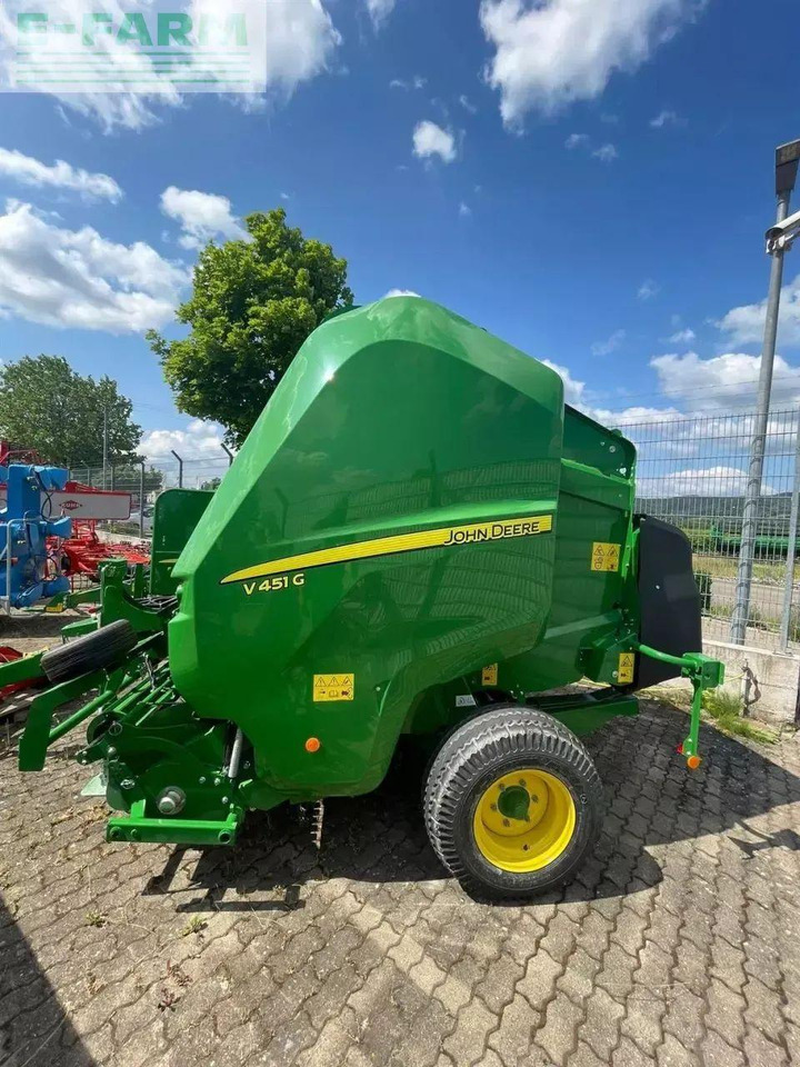 John Deere v451g - Square baler: picture 1 John Deere v451g - Square baler: picture 1