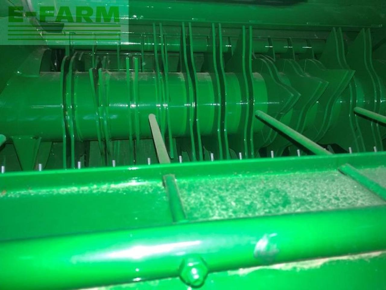 John Deere v451m - Square baler: picture 2 John Deere v451m - Square baler: picture 2