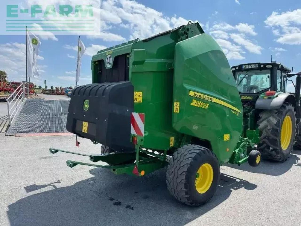 John Deere v461m - Square baler: picture 4 John Deere v461m - Square baler: picture 4