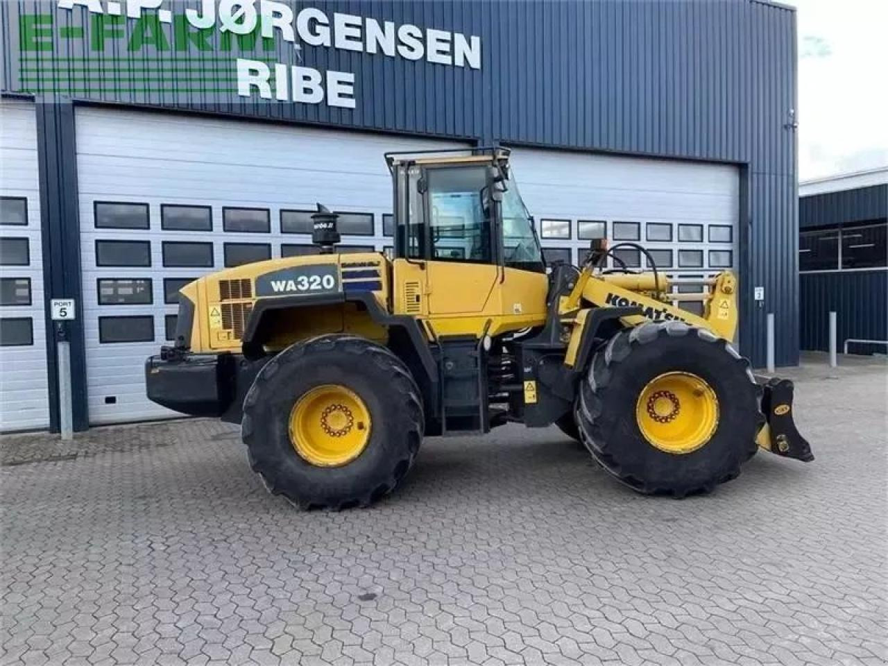 Komatsu wa320-5 - Mini excavator: picture 3 Komatsu wa320-5 - Mini excavator: picture 3