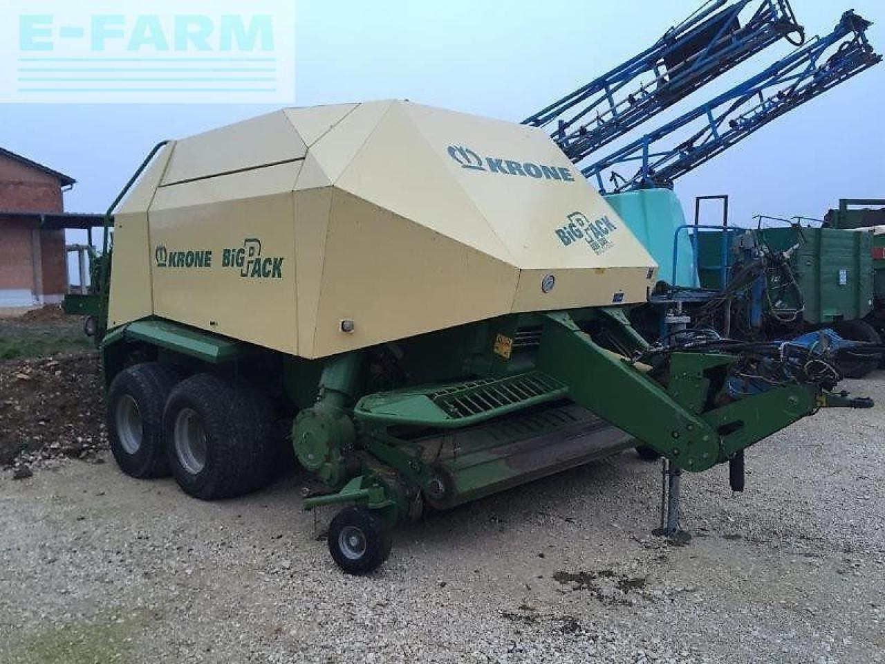 Krone 127 vfs multi cut - Square baler: picture 1 Krone 127 vfs multi cut - Square baler: picture 1