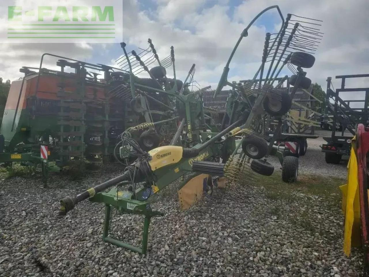 Krone swadro tc 880 plus - Tedder/ Rake: picture 1 Krone swadro tc 880 plus - Tedder/ Rake: picture 1
