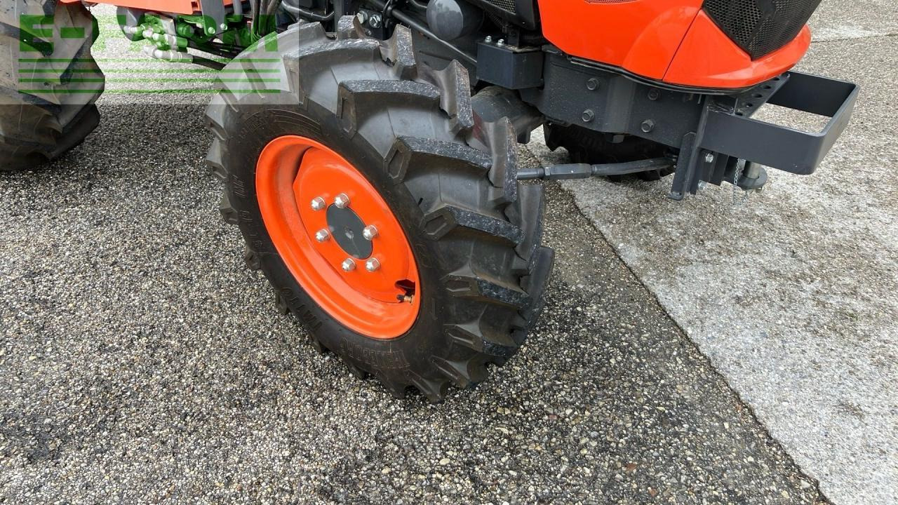 Farm tractor Kubota L1-382: picture 9