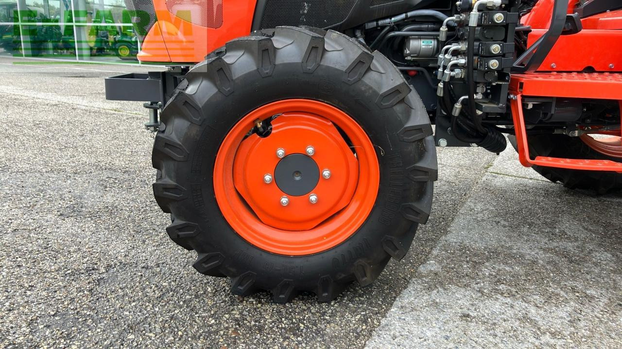 Farm tractor Kubota L1-382: picture 8