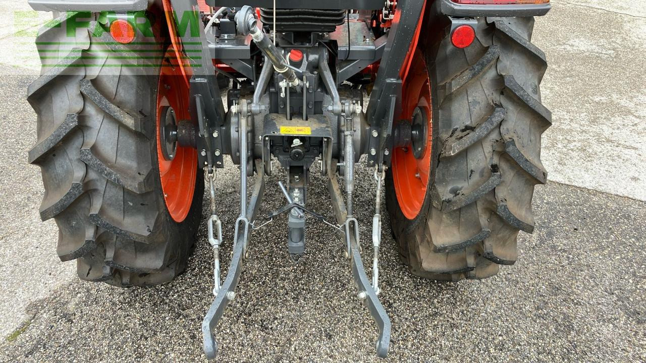 Farm tractor Kubota L1-382: picture 13