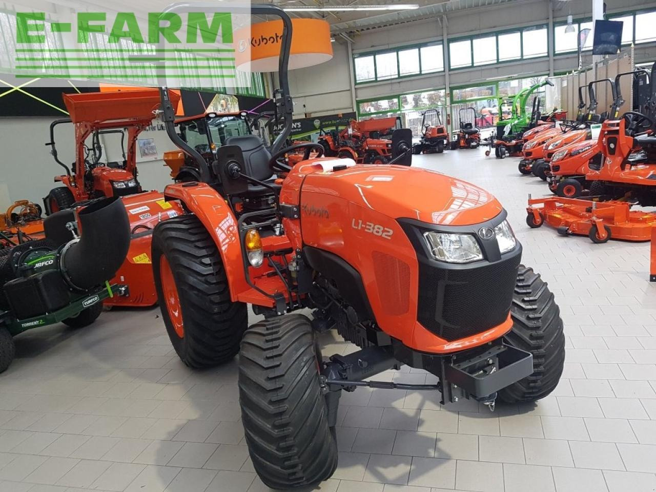 Farm tractor Kubota l1-382 h: picture 12