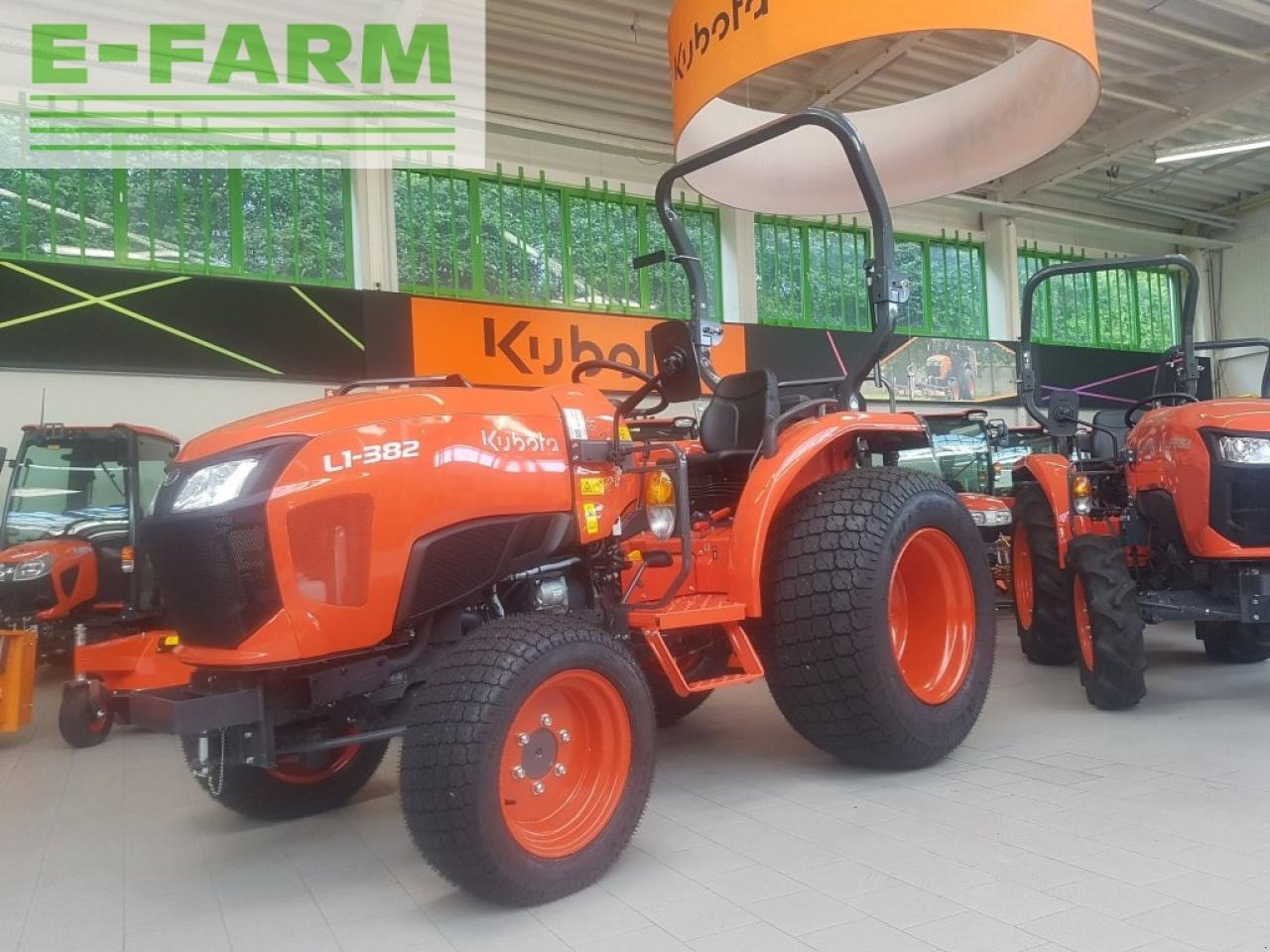 Farm tractor Kubota l1-382 h: picture 10