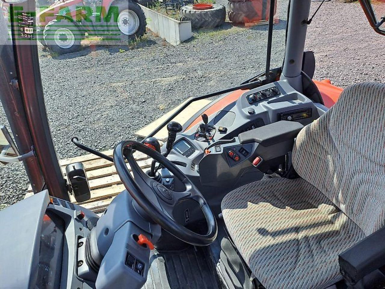 Kubota m135-17 gx 2 - Farm tractor: picture 4 Kubota m135-17 gx 2 - Farm tractor: picture 4