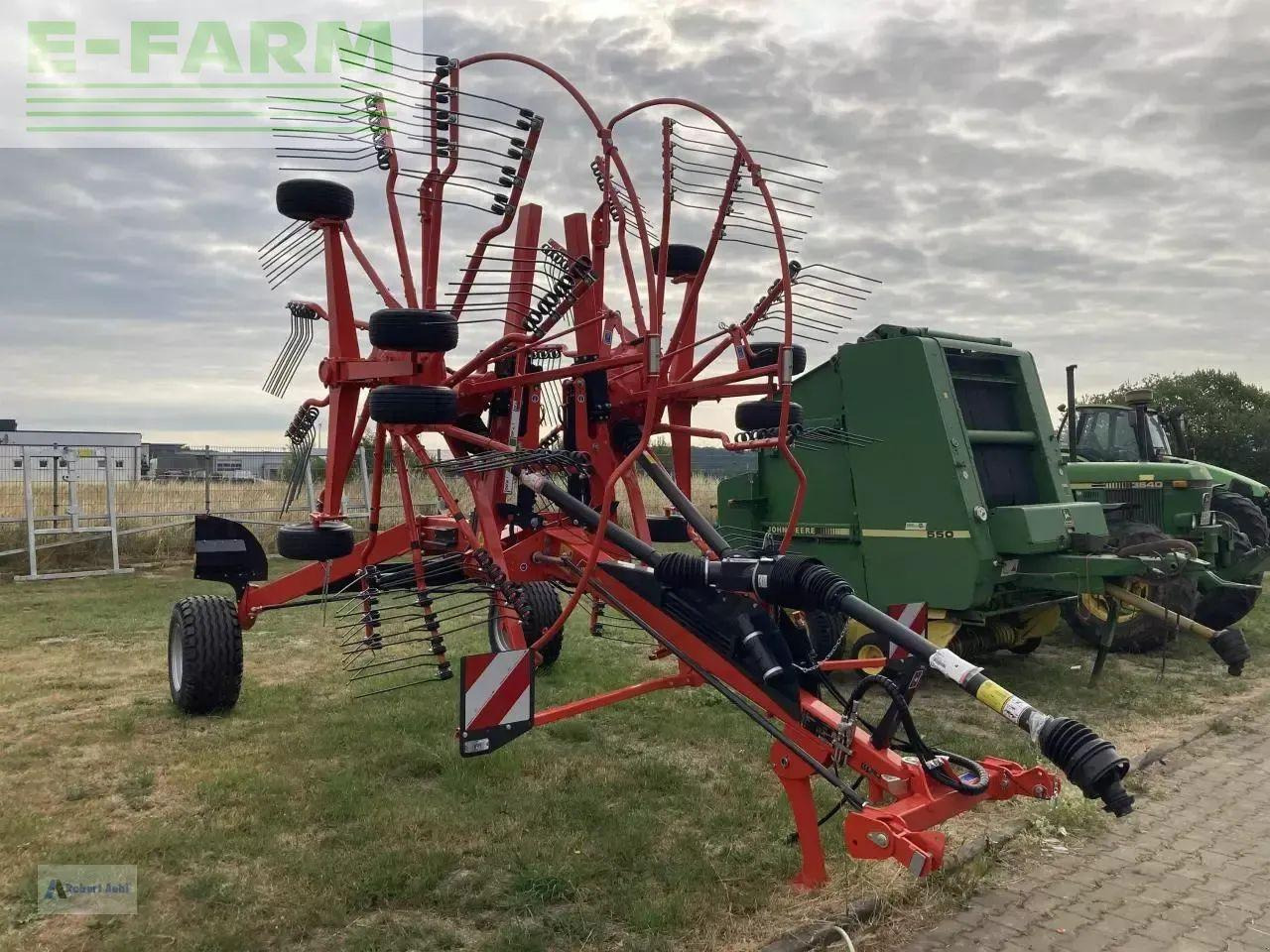 Kuhn ga8131 - Tedder/ Rake: picture 2 Kuhn ga8131 - Tedder/ Rake: picture 2