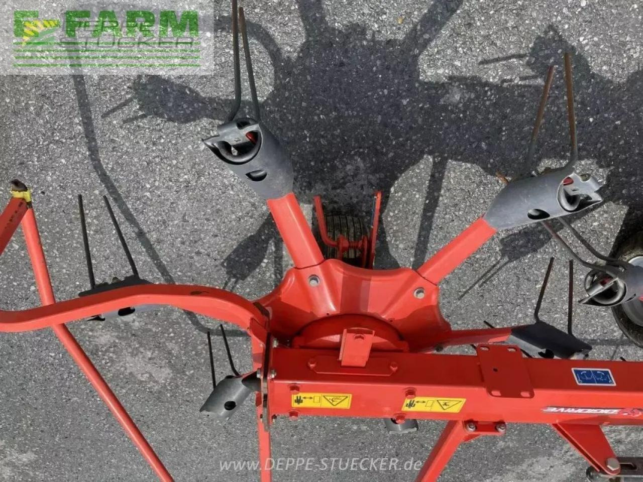 Kuhn gf10803 (my 2023) - Tedder/ Rake: picture 3 Kuhn gf10803 (my 2023) - Tedder/ Rake: picture 3