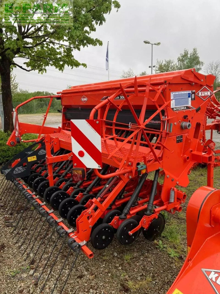 Kuhn integra 3003 - Seed drill: picture 1 Kuhn integra 3003 - Seed drill: picture 1