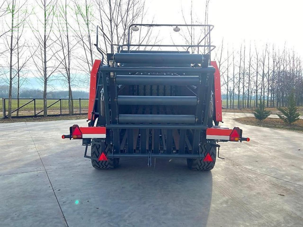 Kuhn lsb 1290d - Square baler: picture 4 Kuhn lsb 1290d - Square baler: picture 4