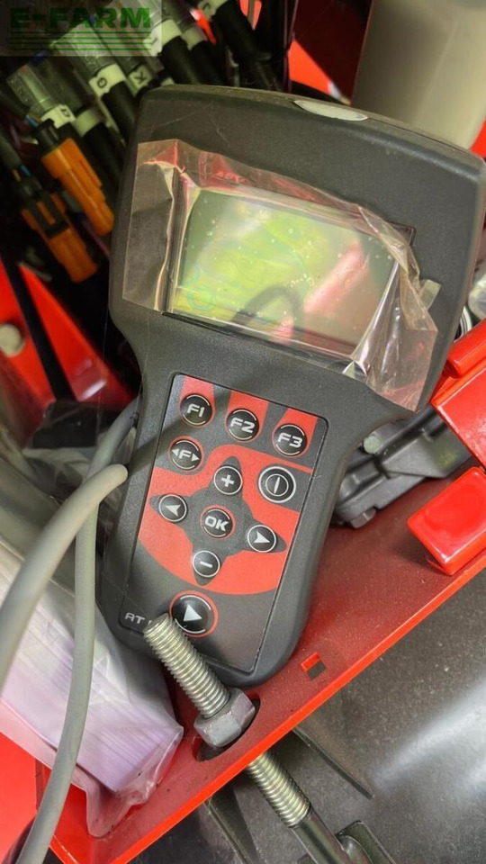 Kuhn merge maxx 950 - Tedder/ Rake: picture 2 Kuhn merge maxx 950 - Tedder/ Rake: picture 2