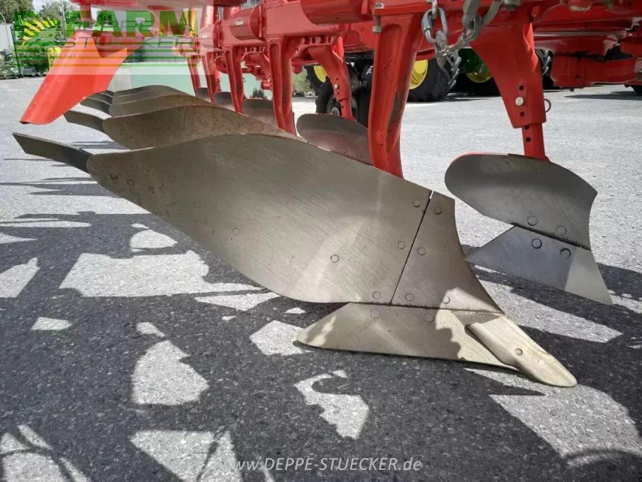 Kuhn v master l5 - Plow: picture 2 Kuhn v master l5 - Plow: picture 2