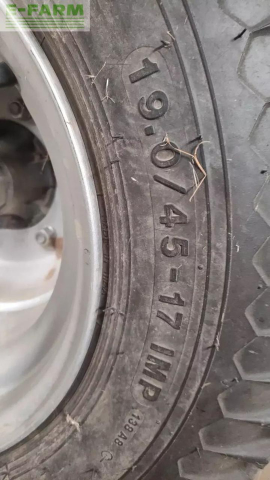 Kuhn vb2255 - Square baler: picture 2 Kuhn vb2255 - Square baler: picture 2