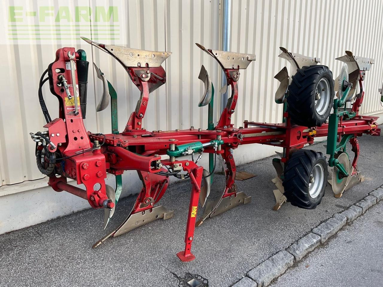 Kverneland LS 100-200 4-sch. - Plow: picture 1 Kverneland LS 100-200 4-sch. - Plow: picture 1