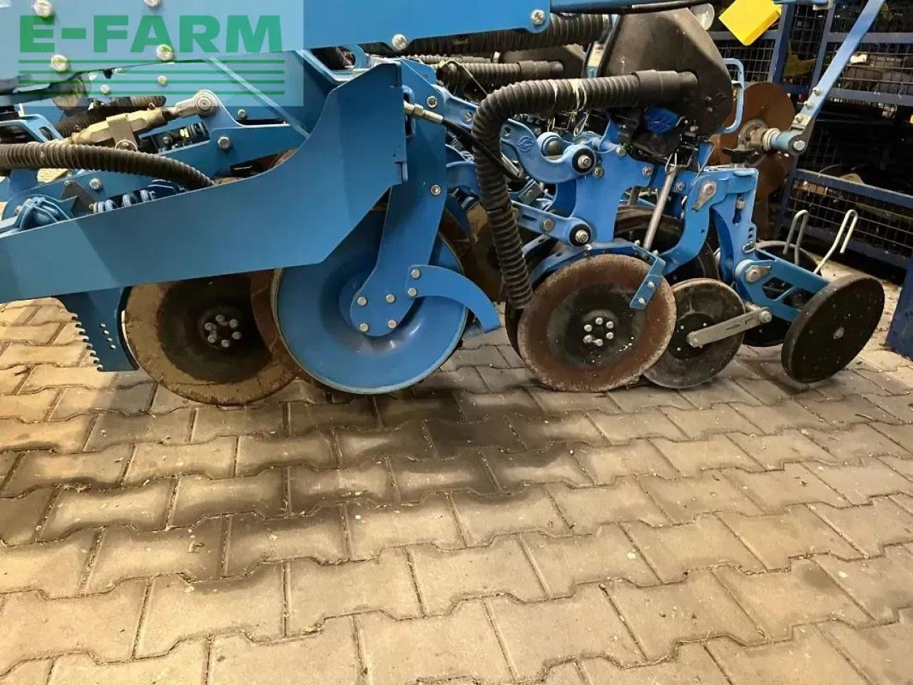 Lemken azurit 9 - Precision sowing machine: picture 5 Lemken azurit 9 - Precision sowing machine: picture 5