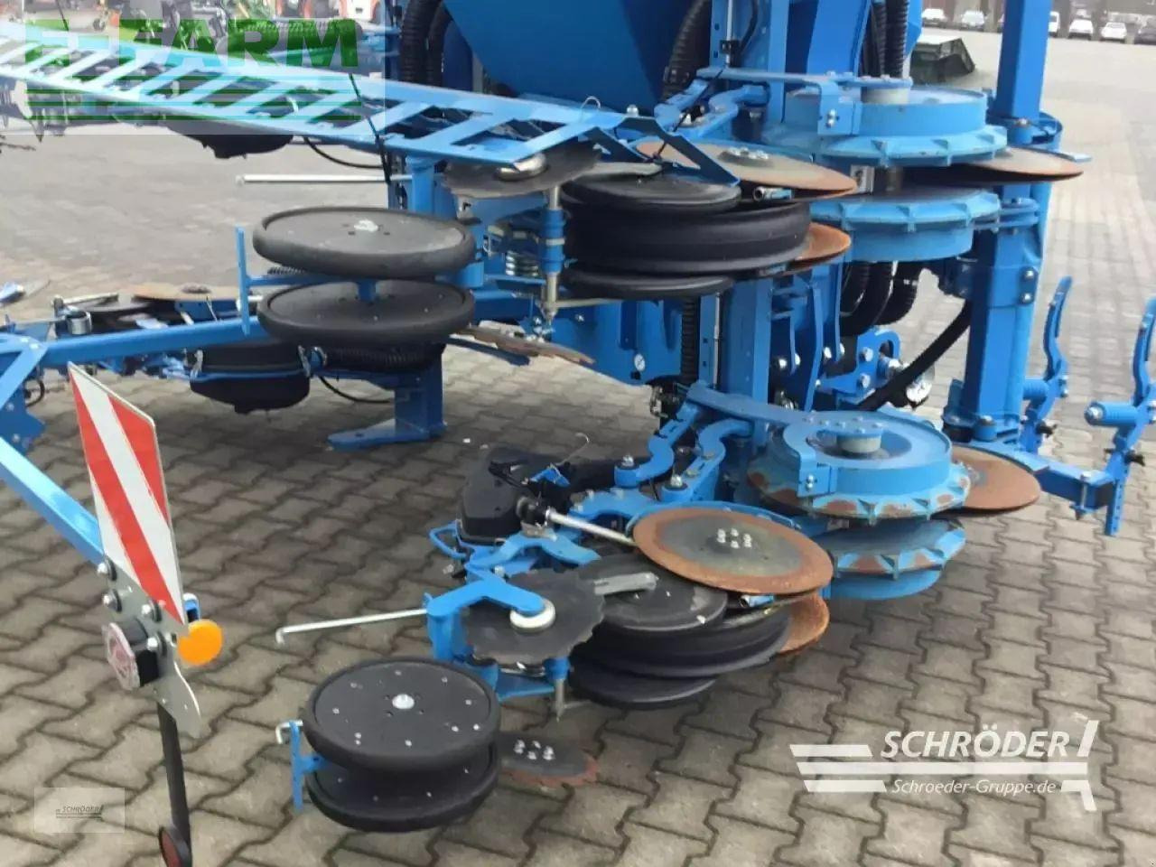 Lemken azurit 9 | demomaschine | nur 131 hektar - Precision sowing machine: picture 3 Lemken azurit 9 | demomaschine | nur 131 hektar - Precision sowing machine: picture 3