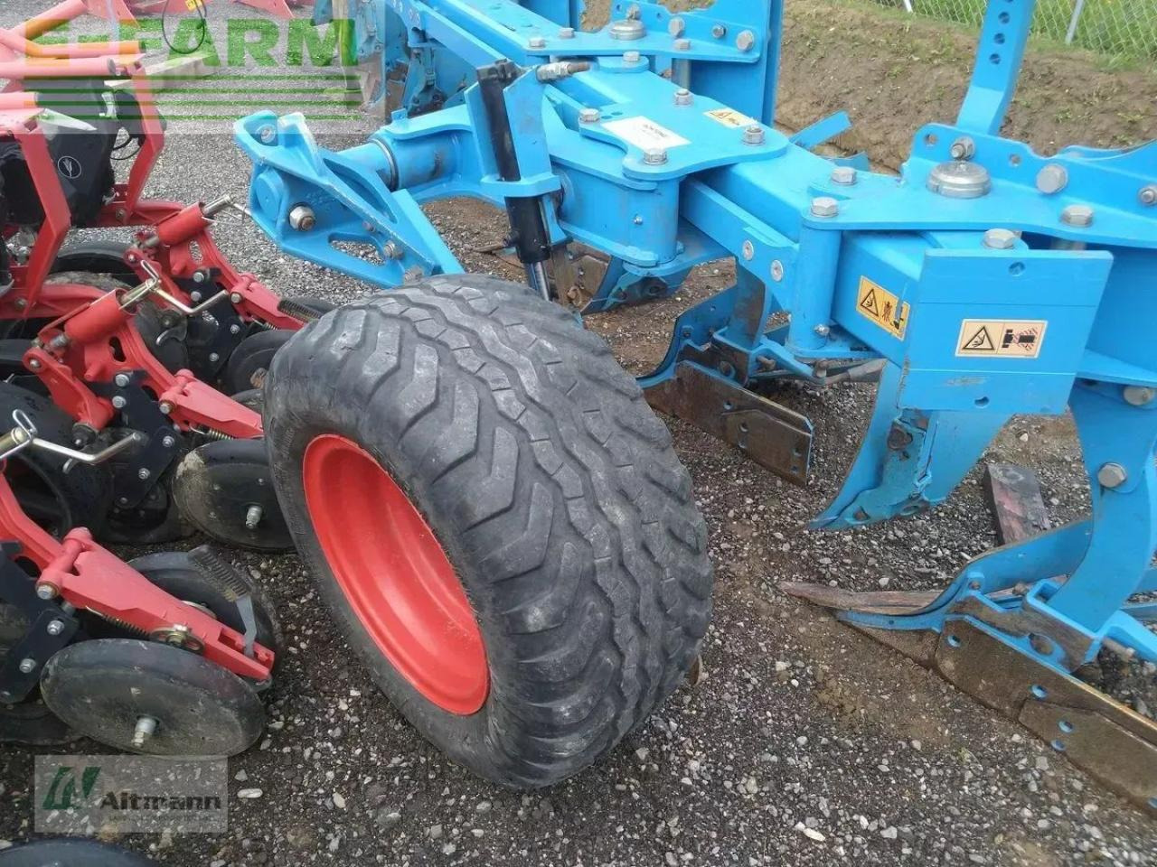 Lemken juwel8 v6l100 - Plow: picture 4 Lemken juwel8 v6l100 - Plow: picture 4
