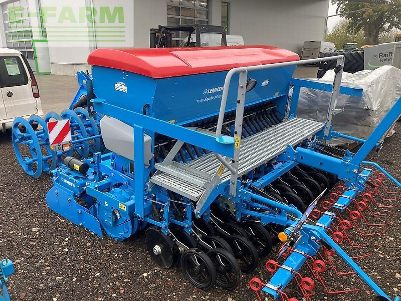 Lemken zirkon 12/300 + saphir 10/300 - Soil tillage equipment: picture 1 Lemken zirkon 12/300 + saphir 10/300 - Soil tillage equipment: picture 1